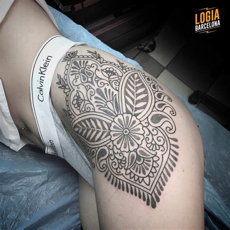 tatuaje para nalga|TATUAJES EN MUSLO Y NALGA